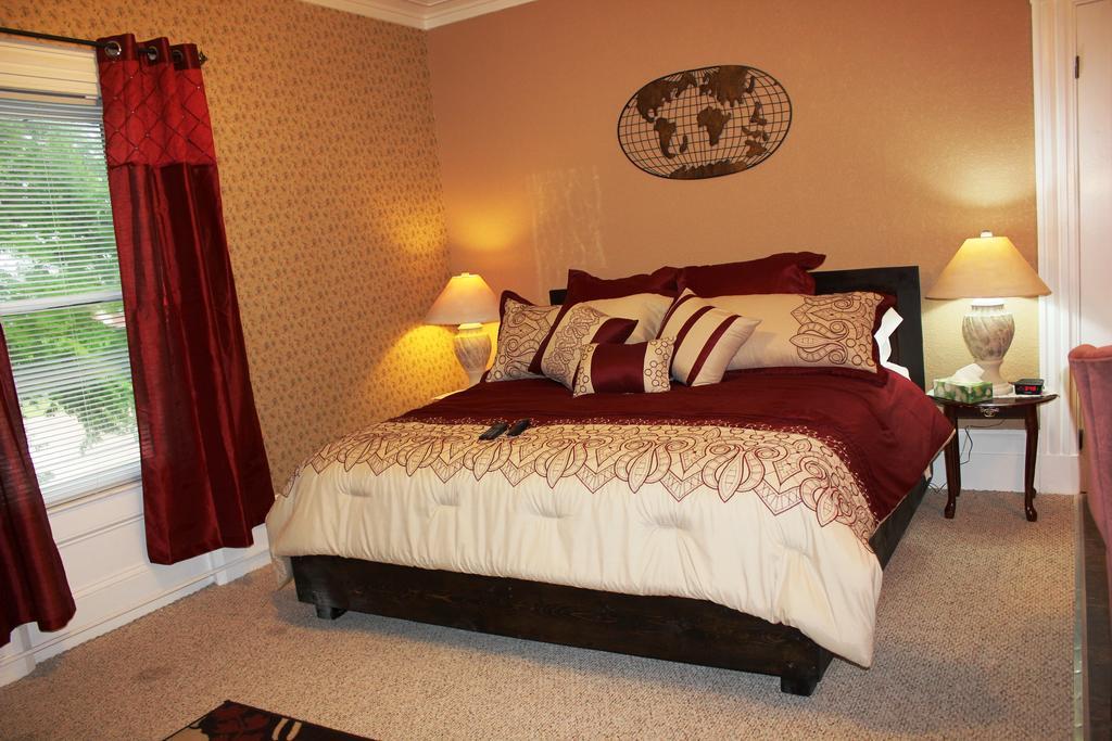 The Pictou Puffin Bed And Breakfast Room photo