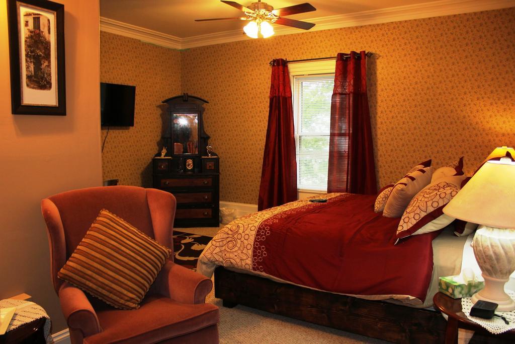 The Pictou Puffin Bed And Breakfast Room photo